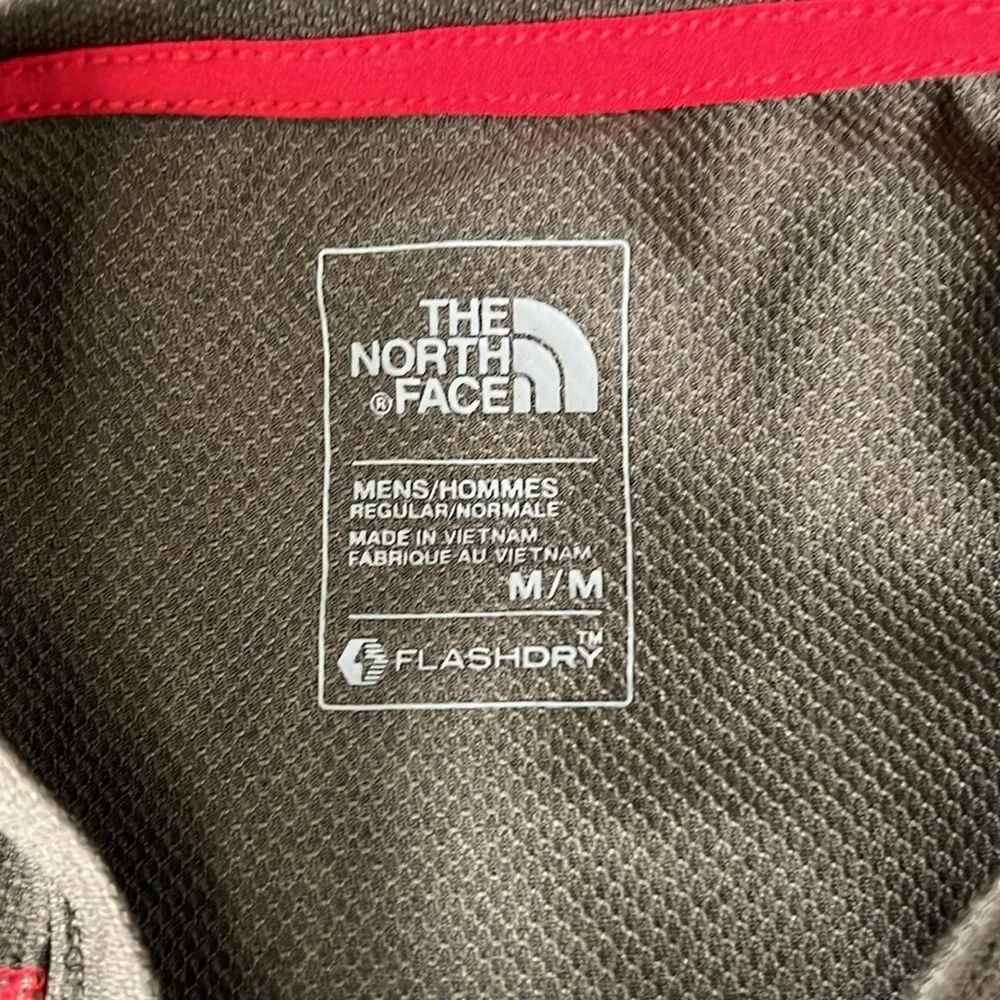 North Face Flashdry Long Sleeve TShirt Size Medium
